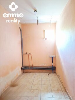 emme reality | Priestranný 5-izbový rodinný dom v Kolárove - 12