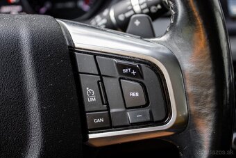 Land Rover Discovery Sport - 12