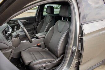 Opel Insignia ST 2.0 CDTI BiTURBO 210k S&S Ultimate 4x4 AT8 - 12