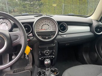 MINI Cooper ONE 1.6 2010 55 kW - 12