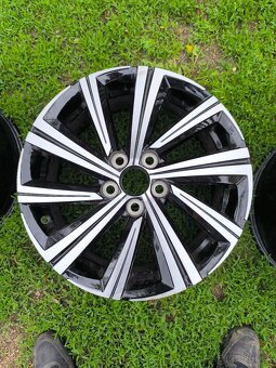 Hliníkové disky Toyota Corrola 7x17 5x114.3 - 12