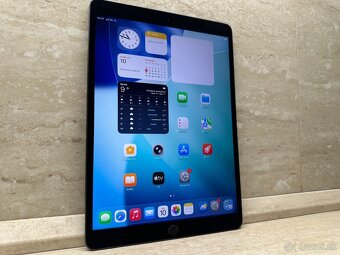 Apple iPad Air 3 Wi-Fi 64GB Space Gray - 12