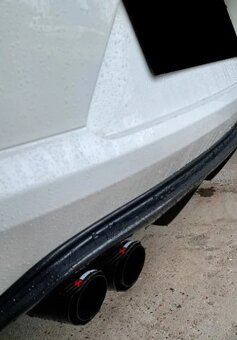 Univerzálna  koncovka výfuku Logo: Akrapovič  dizajn Carbon - 12