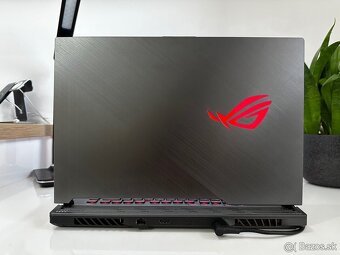 Herny noteboo ASUS ROG STRX - 12