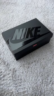 Nike Air Force 1 Low Supreme White - 12