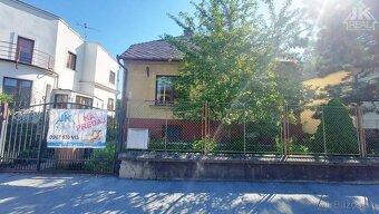 Dom vhodný pre firmu, bývanie aj služby v širšom centre Preš - 12