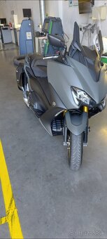 Yamaha T-Max 560 Tech max - 12