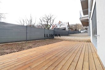 3- izbový byt s 20m2 terasou a 44m2 predzáhradkou - 12