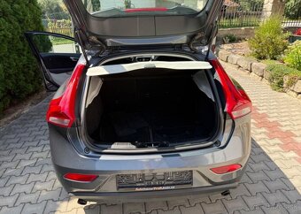 Volvo V40 1,6i pravidelný sevis Top stav benzín manuál 88 kw - 12