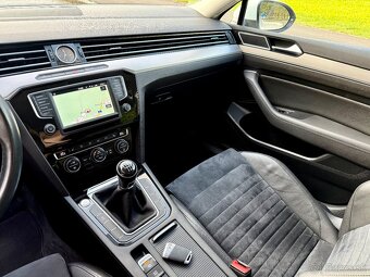 VOLKSWAGEN PASSAT 2.0TDI HIGHLINE len 95tkm - 12