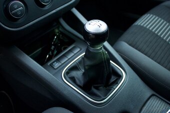 Volkswagen Golf 1.4, benzín, manuál, Webasto - 12
