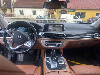 BMW 750 LXd - 12