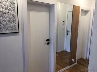 Nadštandardný byt (63 m²) s garážou v novostabe - 12