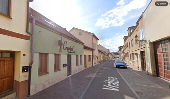 Na prenájom: veľký 2-izbový byt so záhradkou priamo v histor - 12