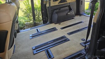 Predám auto Lancia Phedra, 7 miestne - 12