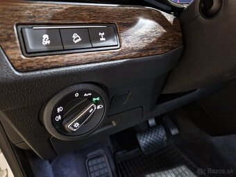 VW Multivan 2,0 4MOTION 150kW Automat HIGHLINE Virtual Koža - 12