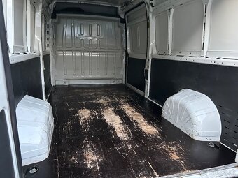 Citroën Jumper 2.0 BlueHDi 130 L2H3 nezávisle kurenie - 12