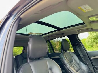 Volvo XC90 2,0 D5 AWD INSCRIPTION I.majitel najeto 113.tis - 12