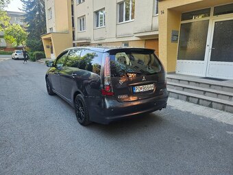 Mitsubishi grandis - 12