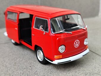 KOVOVÝ MODEL ( OTVÁRATEĽNÉ DVERE A KUFOR ) - VOLKSWAGEN BUS - 12