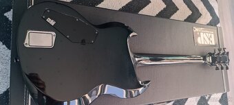 Predám elektrickú gitaru ESP Standard Viper Black 2009 - 12
