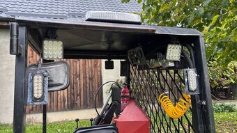 Mininakladač s podkopom KUBOTA - 12