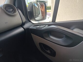 RENAULT TRAFIC 9-miestny rok výroby 2015 - 12