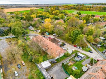 LÚČNY DVOR - INVESTIČNÝ STAVEBNÝ POZEMOK - 2 495 M2 - 12