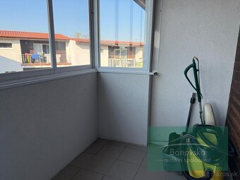3 izbový byt v radovej zástavbe s vlastným parkovaním,  Majo - 12
