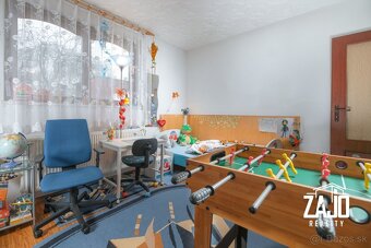 DVOJPODLAŽNÝ RD S ROZSIAHLYM POZEMKOM A KRÁSNOU PRÍRODOU - 12