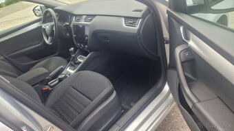 ŠKODA OCTAVIA COMBI 1.6 TDI - 12