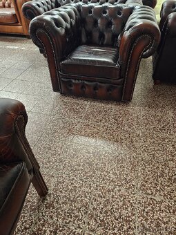 CHESTERFIELD ŠTÝL,KOŽENÁ SEDAČKA DVOJFAREBNÁ 2+1+1+TABURET - 12