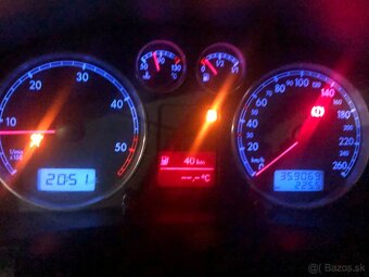 Volkswagen Pasat B5.5  voľno 1.9 -96kw-rv2001 359069km - 12