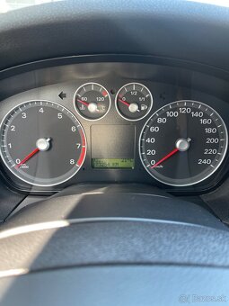 Ford focus 1,6 benzín 74kw - 12