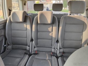 VOLKSWAGEN TOURAN 1.6 TDI 7 miestne , ťažné - 12