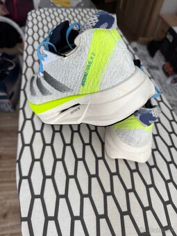 bežecké tenisky alphafly 3 a Adidas adizero Prime X 2 Strung - 12