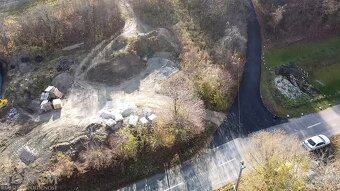 Slnečný a priestranný rekreačný pozemok v Moravskom Lieskovo - 12