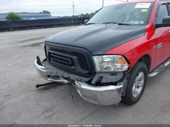 Dodge Ram 5.7 2013 Lehce bourany - 12