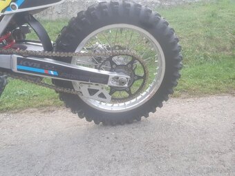 Suzuki rmz 450 X - 12