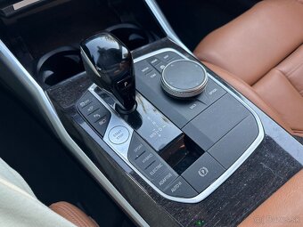 2021 BMW 330e - 12