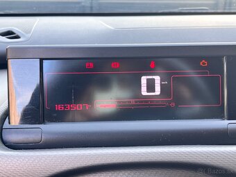 Citroën C4 Cactus 1.2 - 12