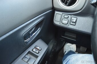 TOYOTA YARIS 1,33I 73kW Dual VVT-i Slovenské 12/2012 - 12