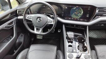 Volkswagen Touareg ,R line,3,0 TDI ,210kw.full výbava, - 12