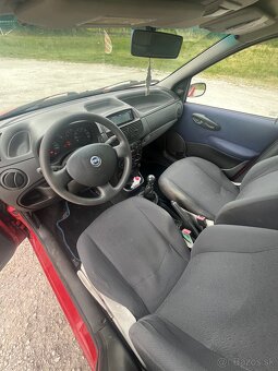 Fiat punto 1.2 16V - 12