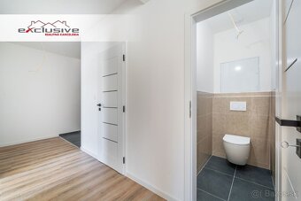 3 IZBOVÝ BYT – TRNKOV, 69 M², PARKOVACIE STÁTIE - 12
