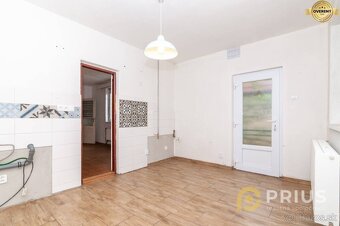 PREDAJ 4 iz RODINNÝ DOM S GARÁŽOU ČULENOVA HC - 12