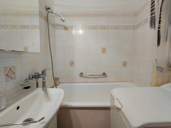 LARES REALITY: Slnečný, teplý 3 izb. byt s balkónom, A. Stod - 12