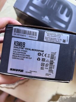 Shure, Senheisser, Neumann - 12