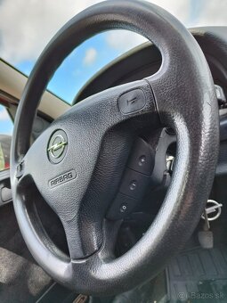 Opel Astra G 1.6 16V - 12