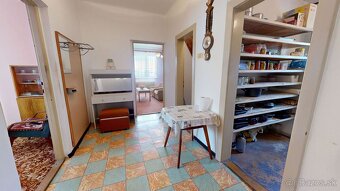 PREDAJ – STARŠÍ TEHLOVÝ RODINNÝ DOM V HRNČIAROVCIACH NAD PAR - 12